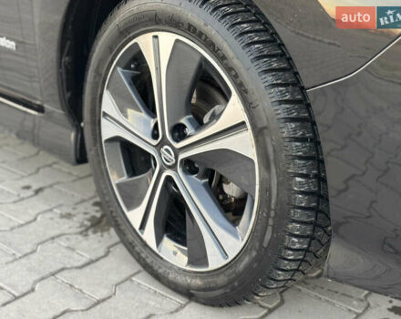 Чорний Ніссан Ліф, об'ємом двигуна 0 л та пробігом 90 тис. км за 11950 $, фото 24 на Automoto.ua