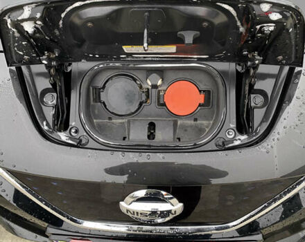 Черный Ниссан Лиф, объемом двигателя 0 л и пробегом 112 тыс. км за 11750 $, фото 11 на Automoto.ua