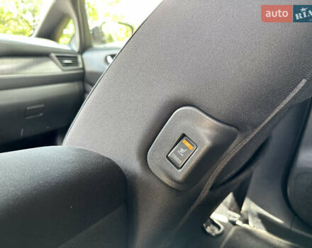 Черный Ниссан Лиф, объемом двигателя 0 л и пробегом 119 тыс. км за 13500 $, фото 43 на Automoto.ua