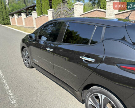 Черный Ниссан Лиф, объемом двигателя 0 л и пробегом 103 тыс. км за 13300 $, фото 8 на Automoto.ua