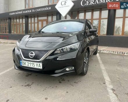Черный Ниссан Лиф, объемом двигателя 0 л и пробегом 120 тыс. км за 11900 $, фото 3 на Automoto.ua