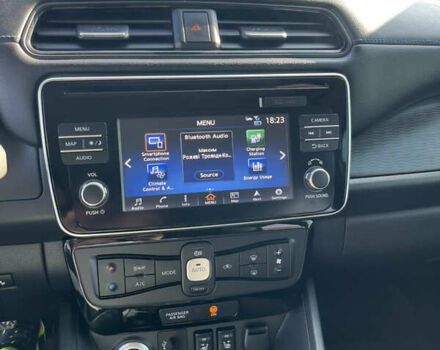 Чорний Ніссан Ліф, об'ємом двигуна 0 л та пробігом 80 тис. км за 13800 $, фото 12 на Automoto.ua