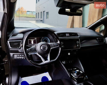 Черный Ниссан Лиф, объемом двигателя 0 л и пробегом 137 тыс. км за 12500 $, фото 19 на Automoto.ua