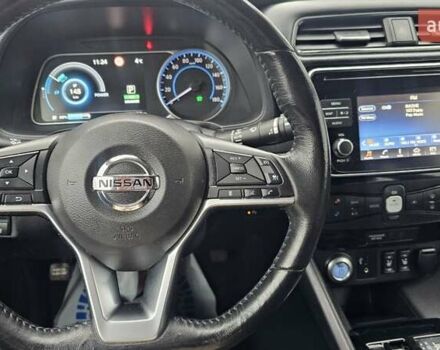 Черный Ниссан Лиф, объемом двигателя 0 л и пробегом 129 тыс. км за 11200 $, фото 8 на Automoto.ua