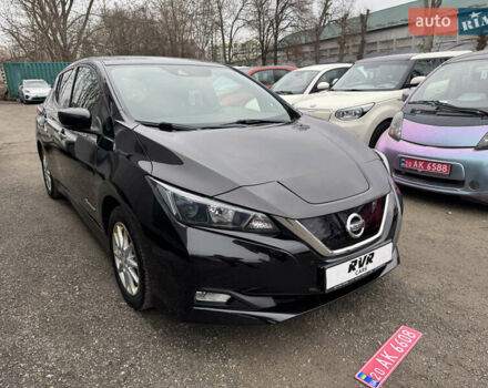 Черный Ниссан Лиф, объемом двигателя 0 л и пробегом 173 тыс. км за 11000 $, фото 4 на Automoto.ua