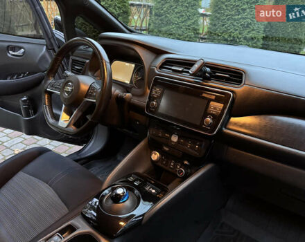 Черный Ниссан Лиф, объемом двигателя 0 л и пробегом 127 тыс. км за 12499 $, фото 23 на Automoto.ua