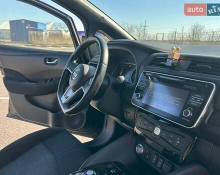 Черный Ниссан Лиф, объемом двигателя 0 л и пробегом 123 тыс. км за 12100 $, фото 13 на Automoto.ua