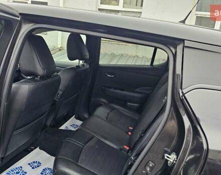 Черный Ниссан Лиф, объемом двигателя 0 л и пробегом 129 тыс. км за 11200 $, фото 11 на Automoto.ua