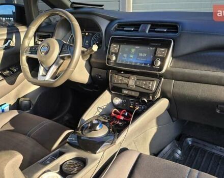 Чорний Ніссан Ліф, об'ємом двигуна 0 л та пробігом 153 тис. км за 14400 $, фото 19 на Automoto.ua