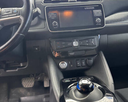 Чорний Ніссан Ліф, об'ємом двигуна 0 л та пробігом 111 тис. км за 12850 $, фото 15 на Automoto.ua