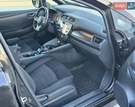 Черный Ниссан Лиф, объемом двигателя 0 л и пробегом 119 тыс. км за 11700 $, фото 46 на Automoto.ua