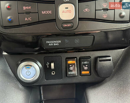 Черный Ниссан Лиф, объемом двигателя 0 л и пробегом 145 тыс. км за 11999 $, фото 43 на Automoto.ua