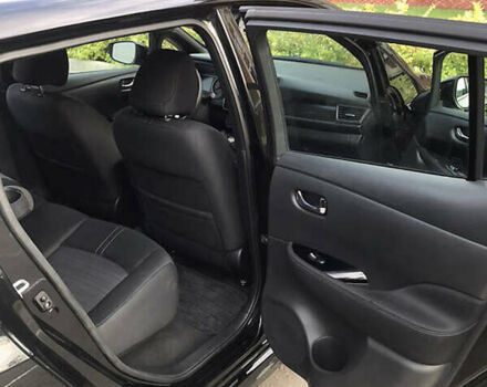 Чорний Ніссан Ліф, об'ємом двигуна 0 л та пробігом 87 тис. км за 13400 $, фото 24 на Automoto.ua