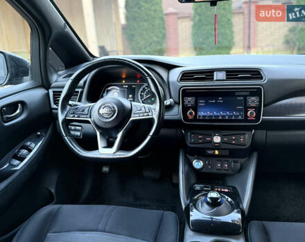 Черный Ниссан Лиф, объемом двигателя 0 л и пробегом 111 тыс. км за 11200 $, фото 13 на Automoto.ua