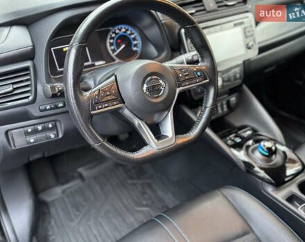 Чорний Ніссан Ліф, об'ємом двигуна 0 л та пробігом 130 тис. км за 12900 $, фото 8 на Automoto.ua