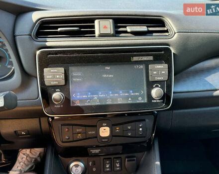 Чорний Ніссан Ліф, об'ємом двигуна 0 л та пробігом 213 тис. км за 10500 $, фото 9 на Automoto.ua