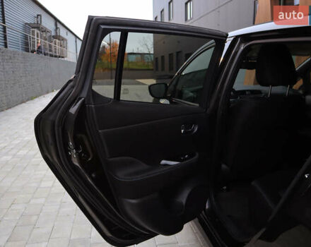 Черный Ниссан Лиф, объемом двигателя 0 л и пробегом 137 тыс. км за 12500 $, фото 10 на Automoto.ua