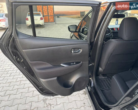 Чорний Ніссан Ліф, об'ємом двигуна 0 л та пробігом 90 тис. км за 11950 $, фото 14 на Automoto.ua