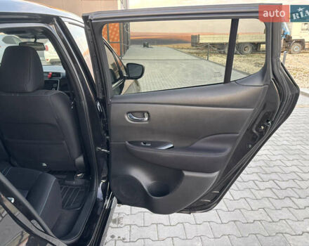 Чорний Ніссан Ліф, об'ємом двигуна 0 л та пробігом 90 тис. км за 11950 $, фото 18 на Automoto.ua