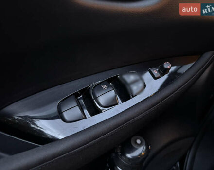 Черный Ниссан Лиф, объемом двигателя 0 л и пробегом 127 тыс. км за 12499 $, фото 29 на Automoto.ua