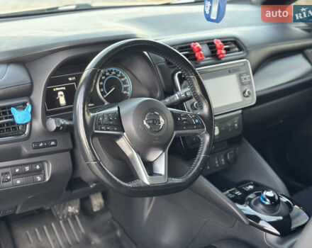 Чорний Ніссан Ліф, об'ємом двигуна 0 л та пробігом 90 тис. км за 11950 $, фото 22 на Automoto.ua