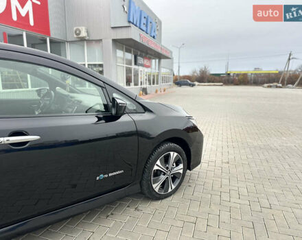 Черный Ниссан Лиф, объемом двигателя 0 л и пробегом 82 тыс. км за 11855 $, фото 11 на Automoto.ua