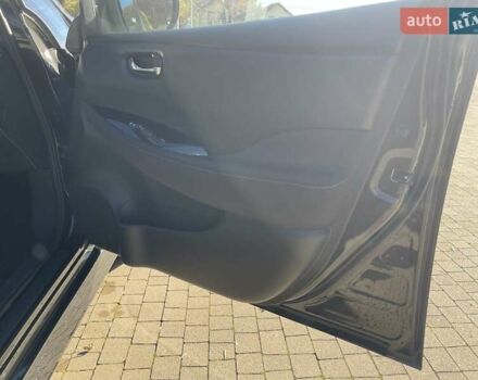 Черный Ниссан Лиф, объемом двигателя 0 л и пробегом 114 тыс. км за 12800 $, фото 24 на Automoto.ua