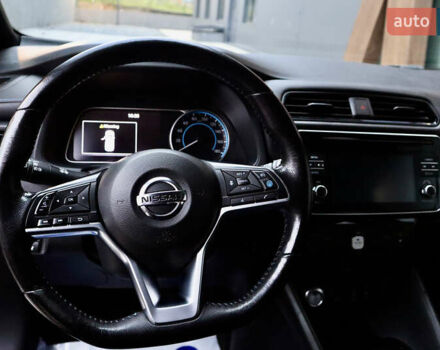 Черный Ниссан Лиф, объемом двигателя 0 л и пробегом 137 тыс. км за 12500 $, фото 20 на Automoto.ua
