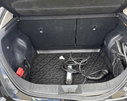 Чорний Ніссан Ліф, об'ємом двигуна 0 л та пробігом 111 тис. км за 12850 $, фото 21 на Automoto.ua