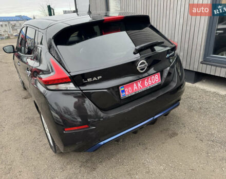 Черный Ниссан Лиф, объемом двигателя 0 л и пробегом 173 тыс. км за 11000 $, фото 7 на Automoto.ua