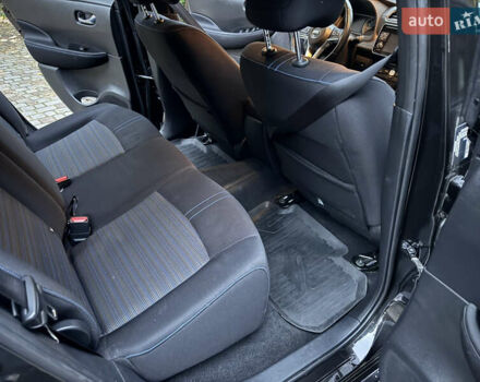 Черный Ниссан Лиф, объемом двигателя 0 л и пробегом 128 тыс. км за 12500 $, фото 16 на Automoto.ua