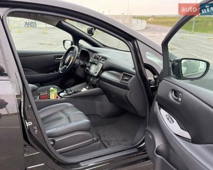 Черный Ниссан Лиф, объемом двигателя 0 л и пробегом 92 тыс. км за 13100 $, фото 5 на Automoto.ua