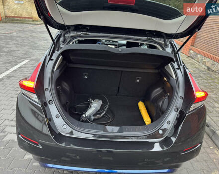 Черный Ниссан Лиф, объемом двигателя 0 л и пробегом 19 тыс. км за 14800 $, фото 14 на Automoto.ua