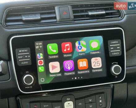 Черный Ниссан Лиф, объемом двигателя 0 л и пробегом 82 тыс. км за 16800 $, фото 37 на Automoto.ua