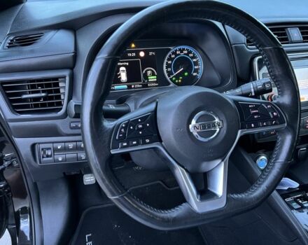 Черный Ниссан Лиф, объемом двигателя 0 л и пробегом 63 тыс. км за 12999 $, фото 14 на Automoto.ua