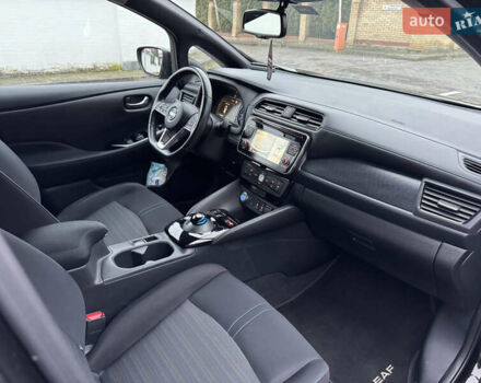 Черный Ниссан Лиф, объемом двигателя 0 л и пробегом 19 тыс. км за 14800 $, фото 13 на Automoto.ua