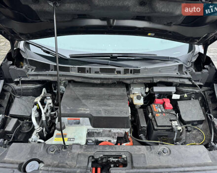 Черный Ниссан Лиф, объемом двигателя 0 л и пробегом 19 тыс. км за 14800 $, фото 19 на Automoto.ua
