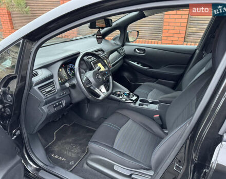 Черный Ниссан Лиф, объемом двигателя 0 л и пробегом 19 тыс. км за 14800 $, фото 17 на Automoto.ua