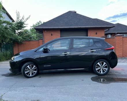 Черный Ниссан Лиф, объемом двигателя 0 л и пробегом 63 тыс. км за 12999 $, фото 3 на Automoto.ua