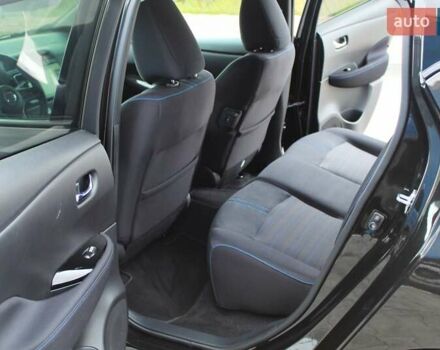 Чорний Ніссан Ліф, об'ємом двигуна 0 л та пробігом 64 тис. км за 13299 $, фото 51 на Automoto.ua