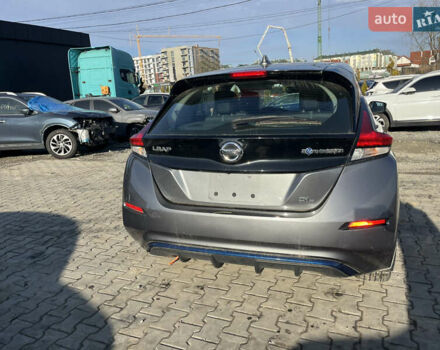 Черный Ниссан Лиф, объемом двигателя 0 л и пробегом 234 тыс. км за 11000 $, фото 7 на Automoto.ua