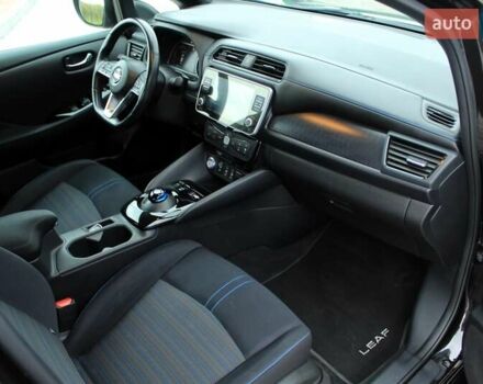 Чорний Ніссан Ліф, об'ємом двигуна 0 л та пробігом 64 тис. км за 13299 $, фото 52 на Automoto.ua