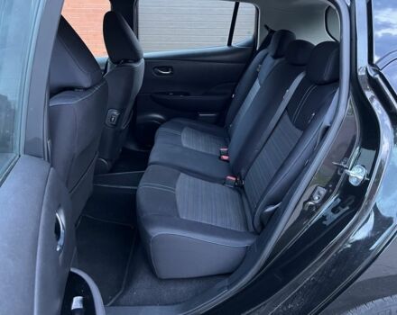 Черный Ниссан Лиф, объемом двигателя 0 л и пробегом 63 тыс. км за 12999 $, фото 12 на Automoto.ua