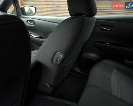 Черный Ниссан Лиф, объемом двигателя 0 л и пробегом 19 тыс. км за 14800 $, фото 15 на Automoto.ua