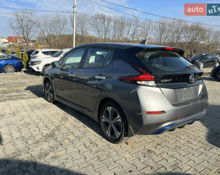 Черный Ниссан Лиф, объемом двигателя 0 л и пробегом 234 тыс. км за 11000 $, фото 3 на Automoto.ua