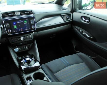 Чорний Ніссан Ліф, об'ємом двигуна 0 л та пробігом 64 тис. км за 13299 $, фото 39 на Automoto.ua