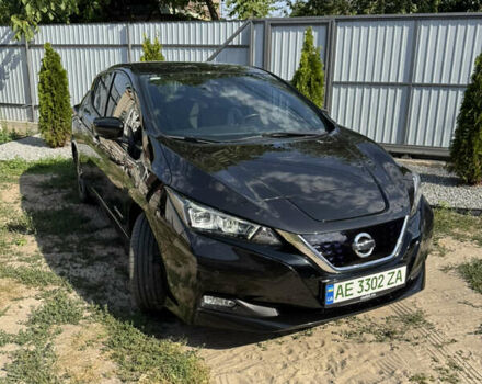 Черный Ниссан Лиф, объемом двигателя 0 л и пробегом 145 тыс. км за 14200 $, фото 2 на Automoto.ua