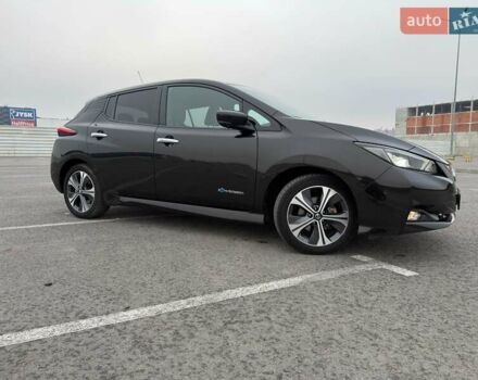 Черный Ниссан Лиф, объемом двигателя 0 л и пробегом 92 тыс. км за 13100 $, фото 26 на Automoto.ua