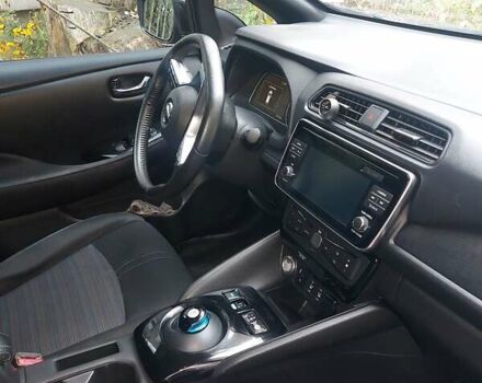 Черный Ниссан Лиф, объемом двигателя 0 л и пробегом 40 тыс. км за 13500 $, фото 7 на Automoto.ua