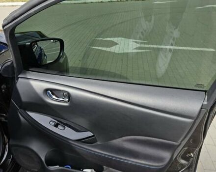 Чорний Ніссан Ліф, об'ємом двигуна 0 л та пробігом 165 тис. км за 11200 $, фото 2 на Automoto.ua